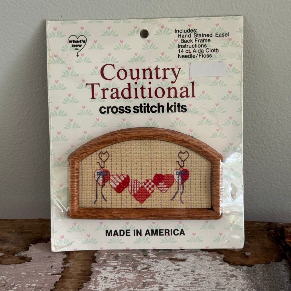 What's New Inc Country Traditional Cross Stitch Kit String of Hearts Needlepoint